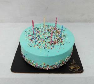 Heavenly Vanilla Cream Cake 