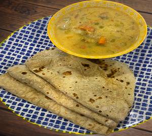Chapati 2PCS WITH VEG Korma