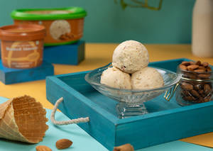 Roasted Almonde Ice Cream (Small Scoop [80 Ml])