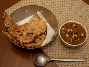 Amritsari chole mini meal