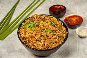 Chiken Burnt Chilly Garlic Noodle
