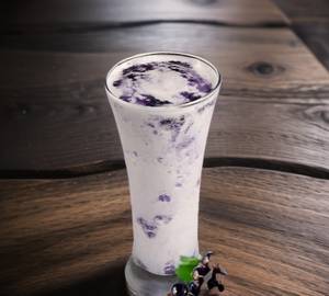 Blackcurrant lassi