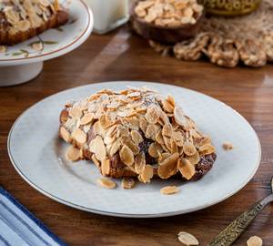 Almond Croissant Large 