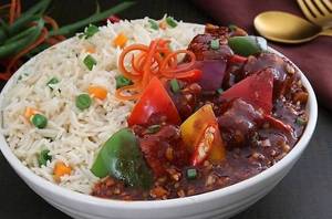Paneer Chilli Gravy Rice Bowl [500 ml] and Thums Up Soft Beverage [250 ml]