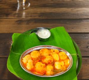 Ghee Button Idli with Sambar [13 Pieces]