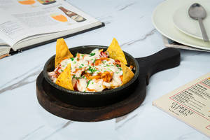 Nachos With Basil Makhani Sauce