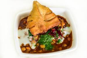 Dahi Cholay Samosa