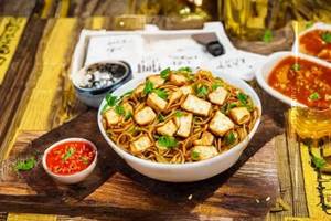 Paneer Mushroom Hong Kong  Noodles