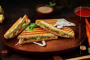 Paneer Tandoor Sandwich