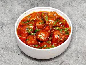 Veg manchurian gravy                                                                                                                               