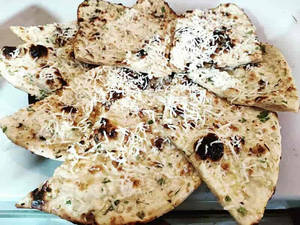 Cheese Garlic Naan