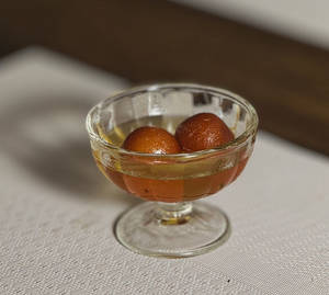 Gulab Jamun (4 Pcs)