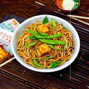 Paneer Hong Kong Noodles