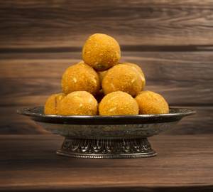 Besan Laddu