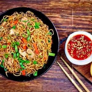 Chicken Hakka Noodles                                                   
