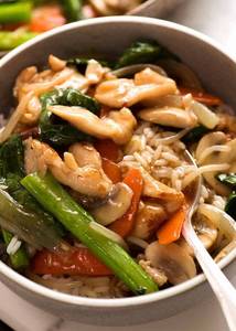 CHICKEN CHOWMEIN