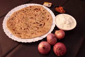 Onion Paratha (2 Pcs)