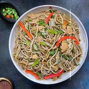 Mixed Hakka Noodles [750 Ml]