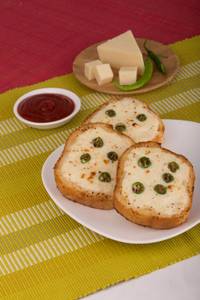 Herbs Cheese Chilli Tost