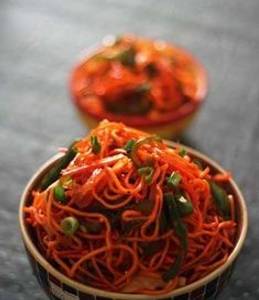 VEG SCHEZWAN NOODLES