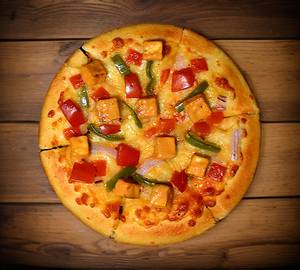 Tandoori paneer tikka pizza