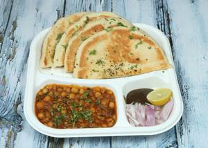 Desi Ghee Matar Kulcha