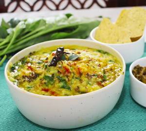 Healthy Palak Lasuni Khichdi