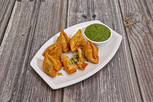 Cheese Chilli Samosa [250 Grams]