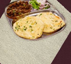 Special Chole Kulche