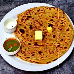 Desi Ghee Tawa Paneer Masala Paratha
