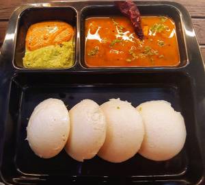 Idli sambhar
