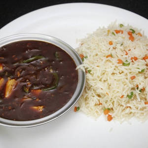 Veg Rice With Chilli Paneer