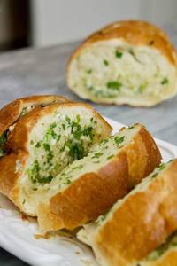 Signature Garlic Bread