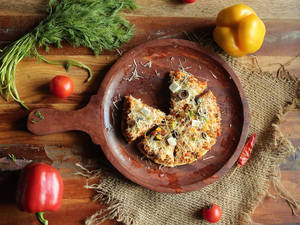 Tandoor Paneer Pizza