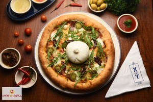 Signature Burrata Burst Pizza