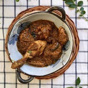 Pepper chicken gravy