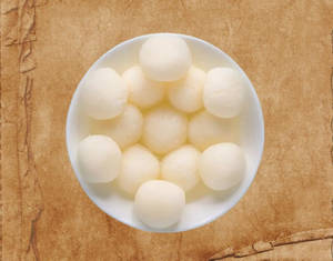 White Rasgulla [1 Pcs]