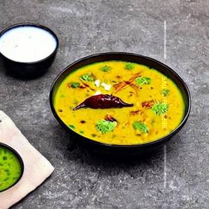 Pyaz Kadhi Rice Bowl
