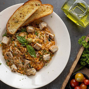 Garlic Tomato And Chicken Risotto