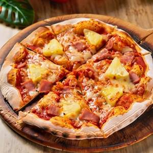 Cheese Pineapple Pizza