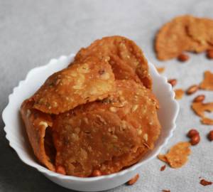 Yerra Phalli Chekkalu