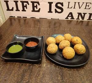 Cheese Burst Maggi Pakoda