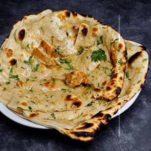Butter Chicken De Butter Naan