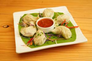 Chicken Steam Momos (6 Pcs)