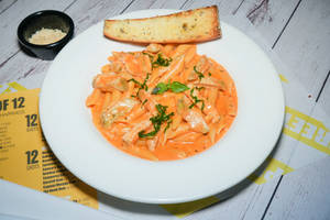 Pink Sauce Chicken Pasta