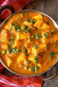 Matar Paneer     