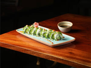 Cream Cheese Avocado Roll [8 Pcs]