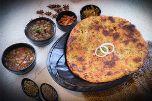 Aloo Pyaz Amritsari Kulcha