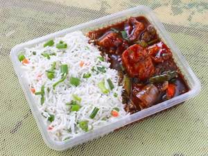 Egg Fried Rice [500 ml] and Chilli Chicken Gravy [4 Pieces]