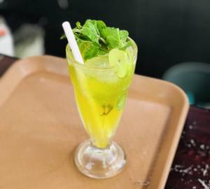 Pineapple mojito